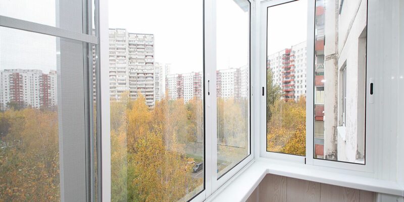 Остекление балкона Раздвижное остекление балкона